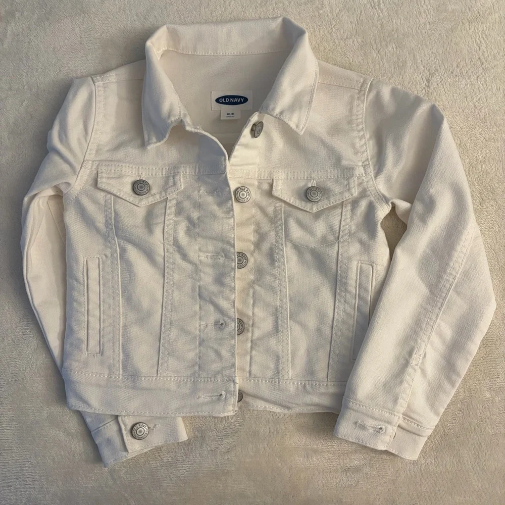 3 for 25! Old Navy Kids White‎ Jean Jacket, size XS (5T)